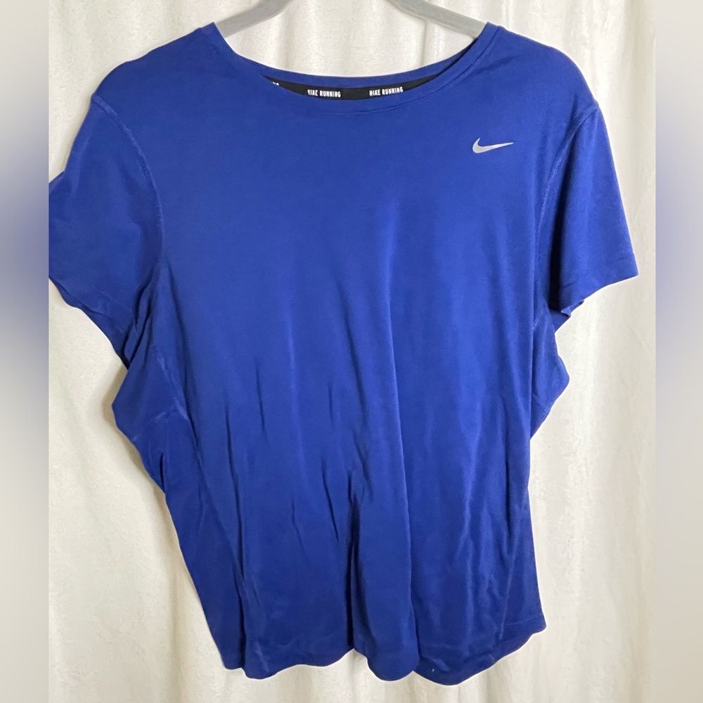 NIKE Women's Plus Size Dri-FIT Legend Crewneck Training T-Shirt - Blue - 1X